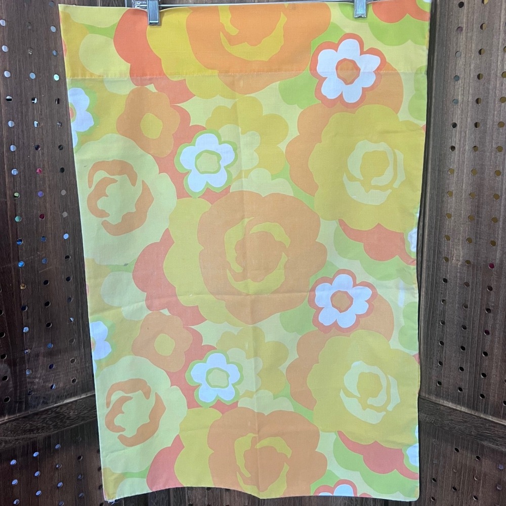 Wamsutta Ultracale Standard Pillow Case Mod Flowers Orange Yellow AS IS vtg